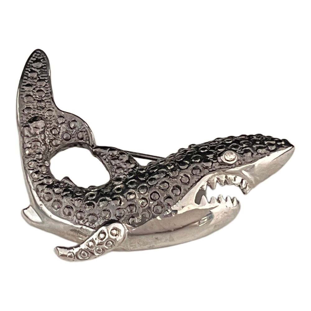 Vintage 1980s Shark Brooch Silver Tone Figural Ocean Sea Life Nautical - 1K